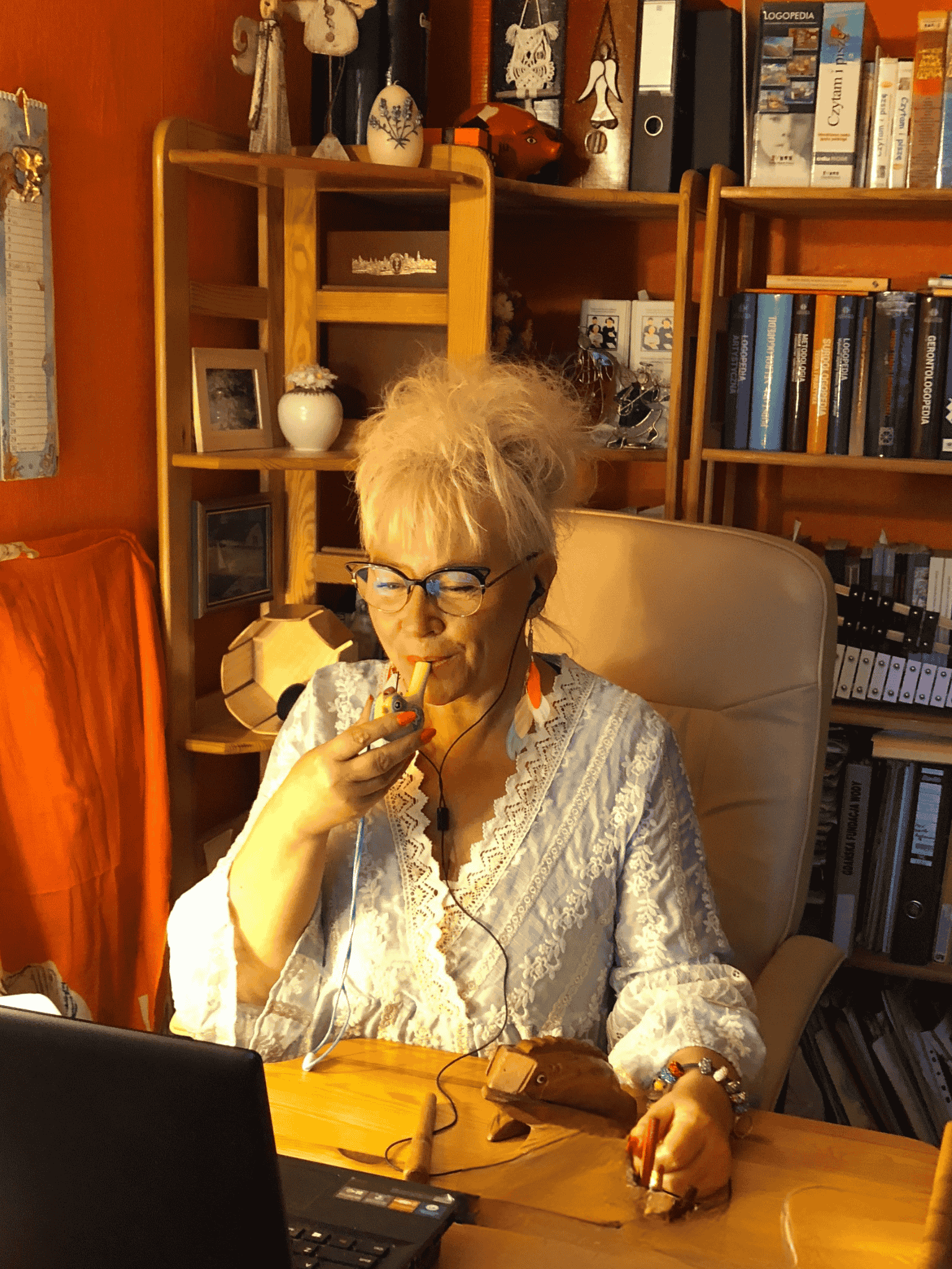 dr Anna Walencik-Topiłko